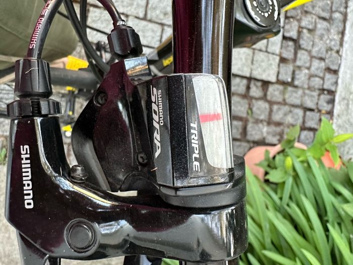 Lapierre Shaper 300 road bike