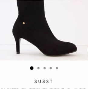 Black seude ankle boots