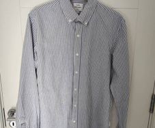 Peter Werth size medium blue white stripe shirt