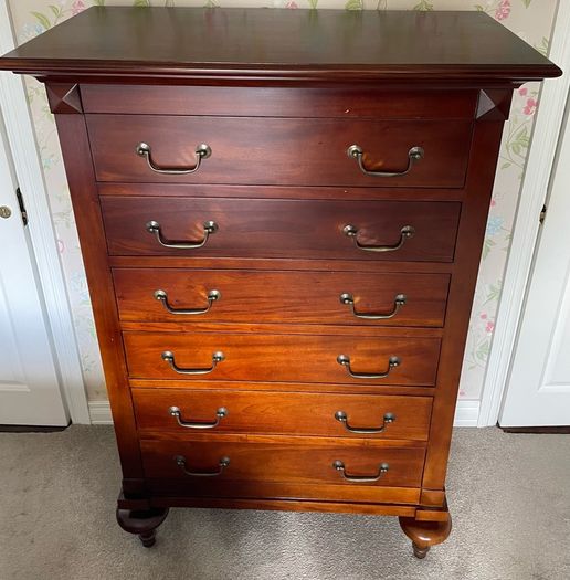 Bedroom Chest Of Drawers.