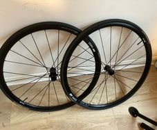DT Swiss P1800 and GP5000 bike wheelset