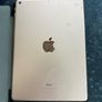 iPad 6 - Pink 32 GB (1 of 2) Image 3