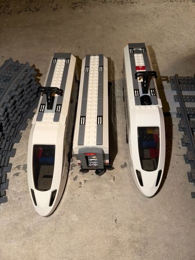 Lego passenger train 60051