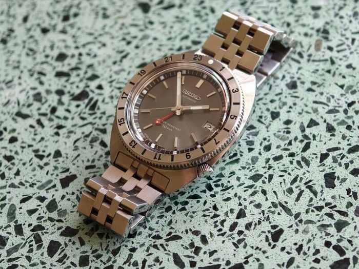 Seiko SPB411 navigator timer reissue