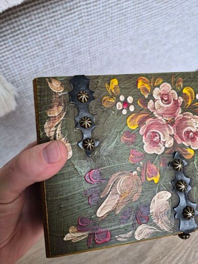 Hand paint Storage/Jewelry Box