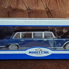 Mercedes Benz 1:18 model car