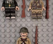 Lego compatible, military figures, German / Russian infantry. 15 figures plus rifles.