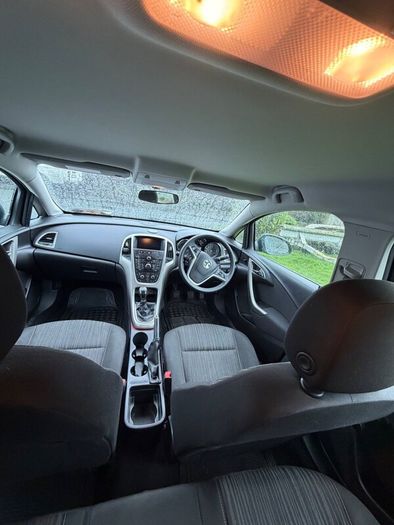 Vauxhall Astra 2012