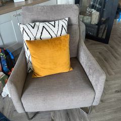 Wendy Fabric Accent Chair