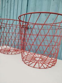 2 x Metal tall baskets