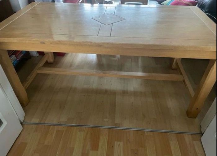 table and chairs