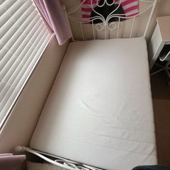 140/200 bed frame with mattress