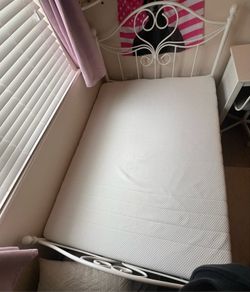 140/200 bed frame with mattress