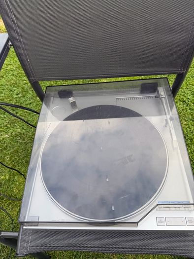 JVC L-E3 linear tracking turntable