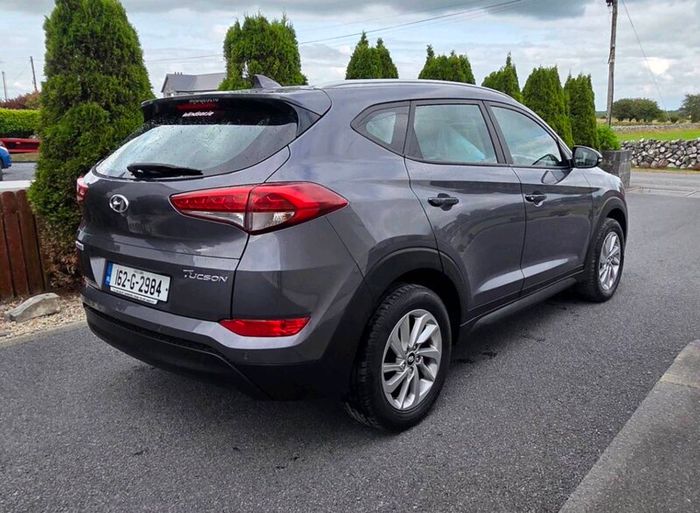 Hyundai Tucson with warranty