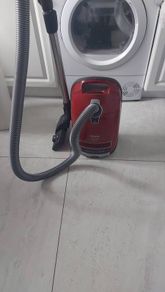 Miele Complete C3 Vacuum Cleaner