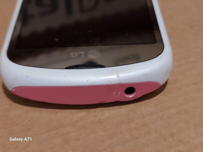 LG Mobile Phone, Model LG-C300 in very good condition