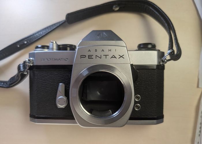 Pentax Spotmatic SP II. Fully Mechanical 35mm SLR (Body Only)