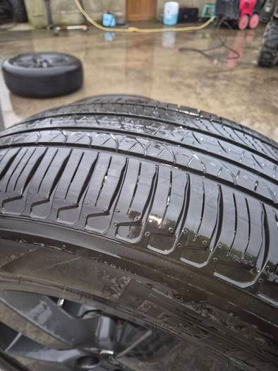 Defender 20" Alloys and tyres as new