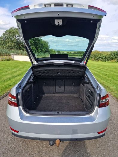 2019 Skoda Superb 2.0 TDI SEL Executive DSG | Leat