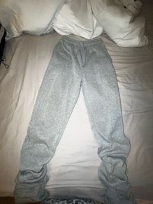 Scrunched sweatpants