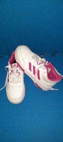 Girls runner Addidas Size 1