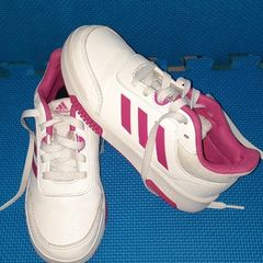 Girls runner Addidas Size 1