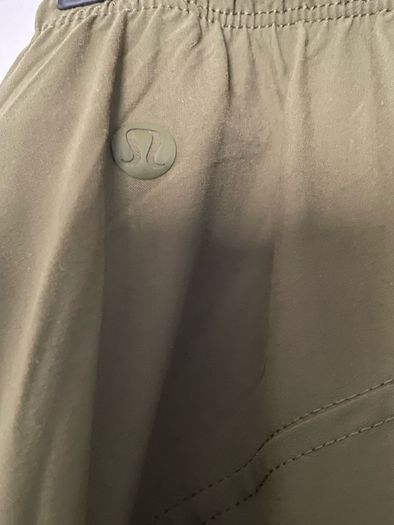 Lululemon bottoms pants trousers lightweight Barrel-Leg Crop size 16 BNWT