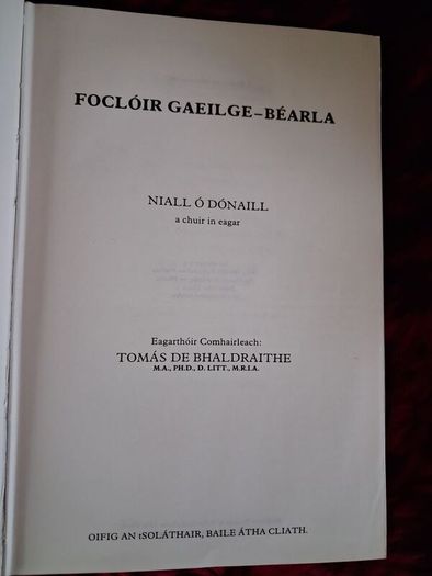 Irish- English Dictionary / Focloir Gaeilge - Bearla / Niall O Donaill /1977