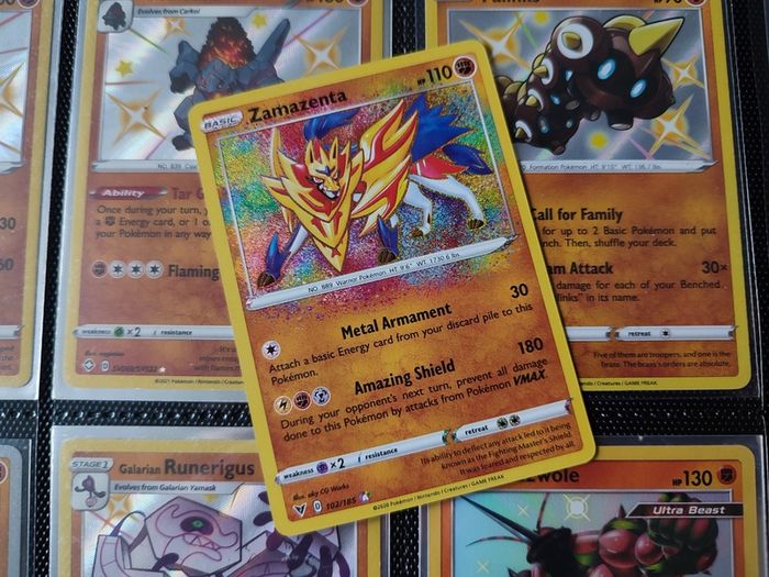 Zamazenta ! Amazing Rare ! from Vivid Voltage Set ! 2020 ! Pokemon Card !