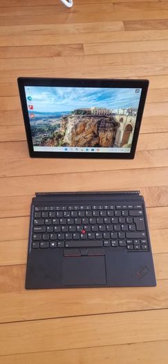 Lenovo Pro series 2k/16GB RAM / i7 Detachable