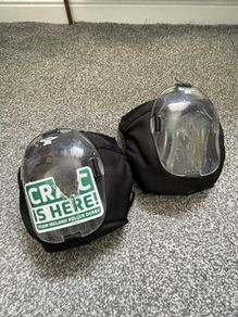 Roller Derby Knee Pads - Deadbolt