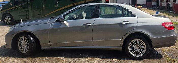 Mercedes-Benz E-Class 2010