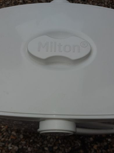 Milton steriliser