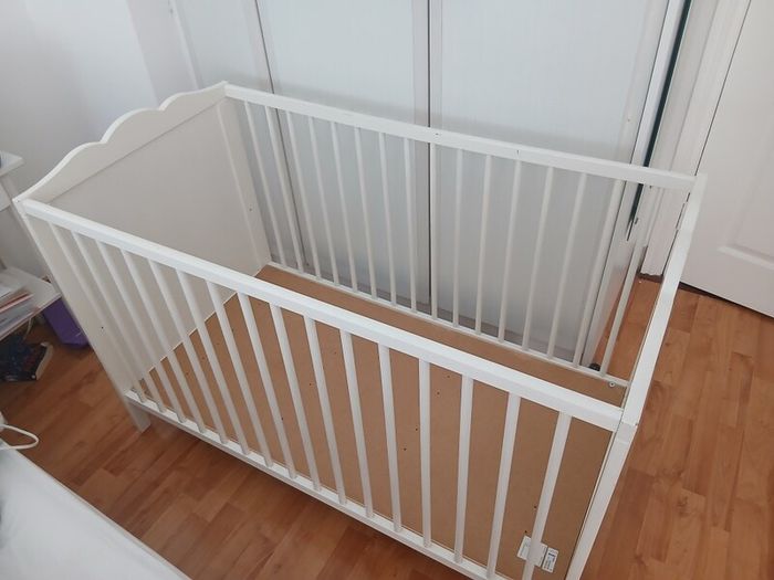 Baby cot/crib