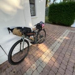 Giant Revolt 1 Gravel bike in excellent condition