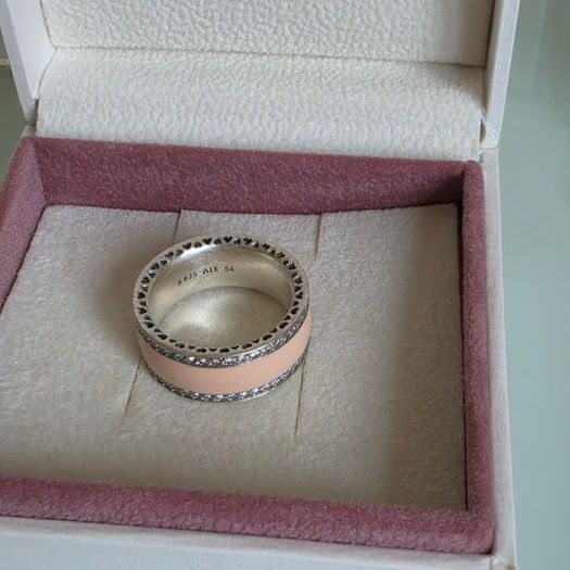 Pandora soft pink hearts band ring size 54 very good condition fully hallmarked(no box)