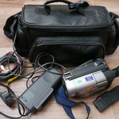 Sony Handycam CCD-TRV64E Hi8 Analogue Camcorder