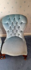 Pair of Elegant Button-Back Bedroom/occasional Chairs