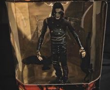 The Crow McFarlane Movie Maniacs 2000