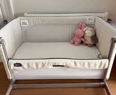 chicco baby crib