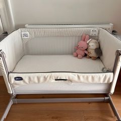 chicco baby crib
