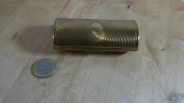 Vintage Kigu London Musical Powder Compact Gold Tone Engine Turned Music Box 1950s