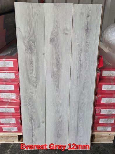 Free Delivery Laminated Flooring 8mm & 12mm