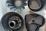 Novelty cake tins