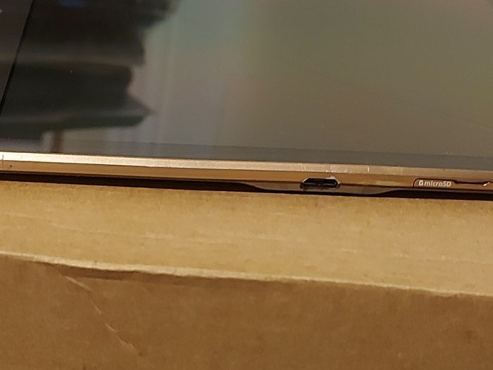 Samsung Galaxy Tab S, 10.5 inch, Model SM-T800, screen has a slight crack or 2 but touchscreen works fine