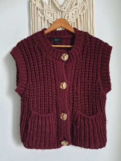 Zara Sleeveless Cardigan Size Medium
