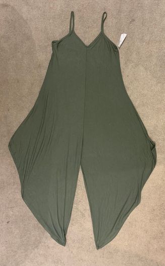 BRAND NEW Dresses: S (size 8-12) - Free Sandals With Purchase Of 4 Dresses
