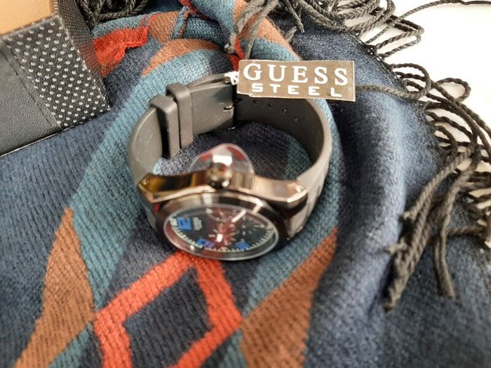 New Guess steel watch in Box