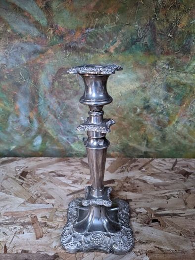 Candle holder